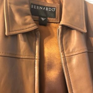 Beautiful ladies leather jacket - sz M